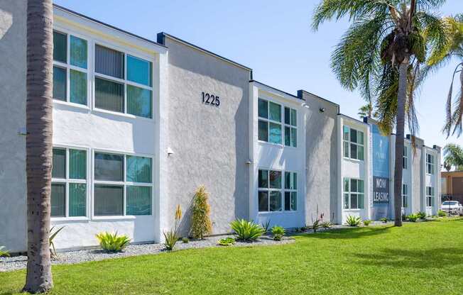 A building with the number 1225 on it.