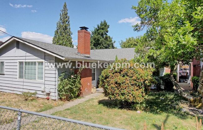 2 Bed, 1 Bath Duplex Unit in Rose Village