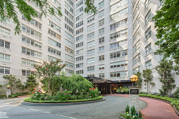 Studio, 1 bath, $5,300, Unit 1117