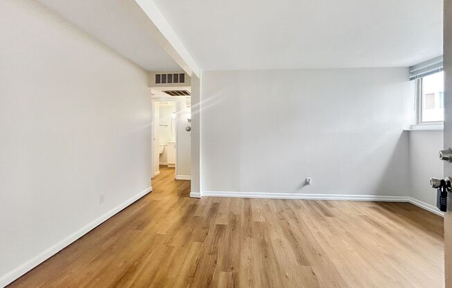 $0 DEPOSIT OPTION!!! CHARMING GARDEN-LEVEL CONDO WITH MODERN UPDATES IN BEAR VALLEY CLUB