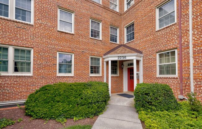 Comfort, Convenience & Charm in a Hidden Gem Neighborhood
