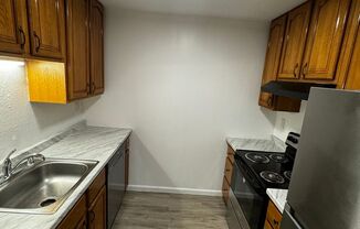 3 beds, 2 baths, $3,595, Unit Unit 4