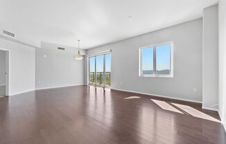 3 beds, 3.5 baths, $3,200, Unit UNIT 1819