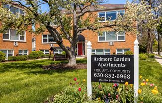 Ardmore Garden Apartments in Villa Park