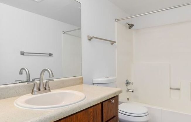 1 bed, 1 bath, 580 sqft, $1,075, Unit 310