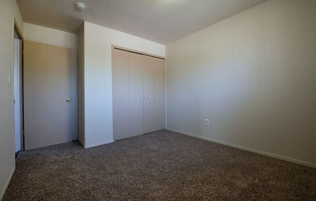 2 beds, 1 bath, 950 sqft, $950, Unit 6520-301