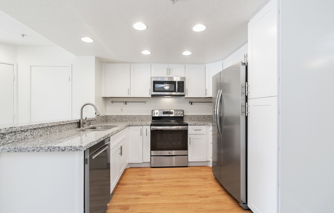 1 bed, 1 bath, $2,700