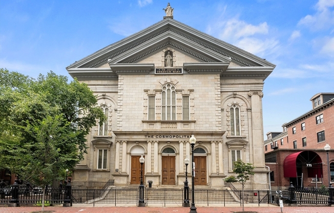 3 beds, 2.5 baths, 1,830 sqft, $5,500, Unit 206