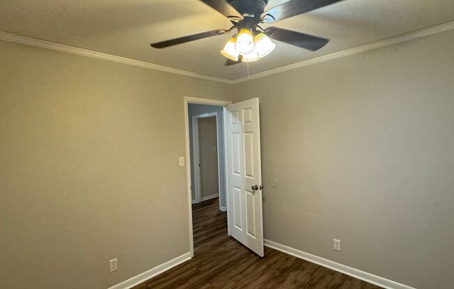 3 beds, 1 bath, $1,195