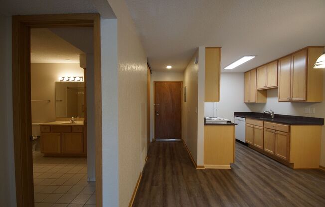 1 bed, 1 bath, 780 sqft, $1,374, Unit 220