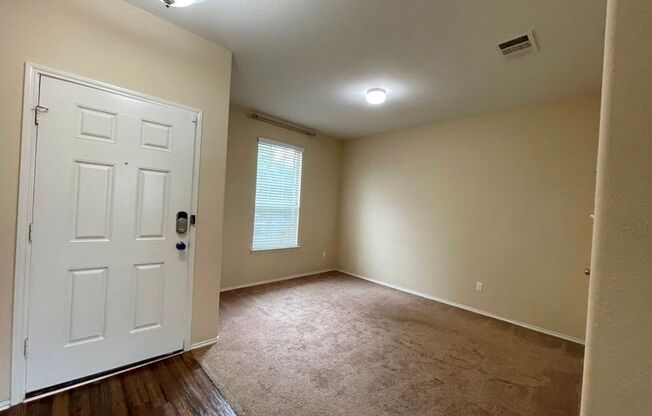 Beautiful 2-story home with large backyard!