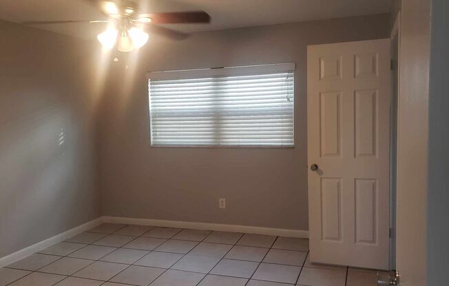 1 bed, 1 bath, 600 sqft, $1,600