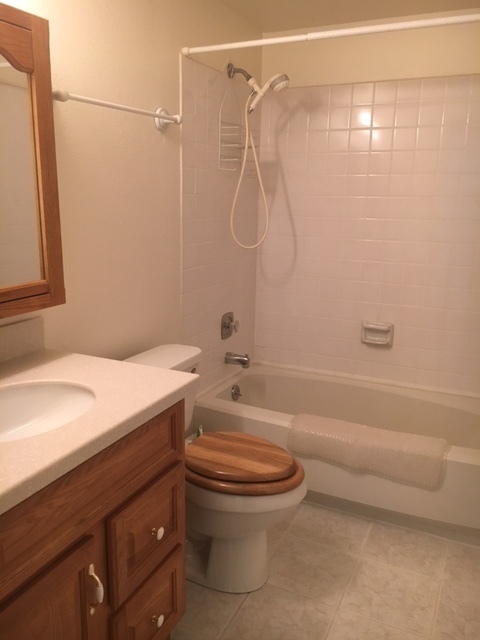 3 beds, 2 baths, $2,400