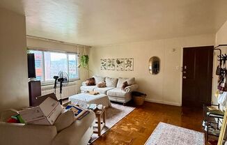 1 bed, 1 bath, 656 sqft, $1,025, Unit A32