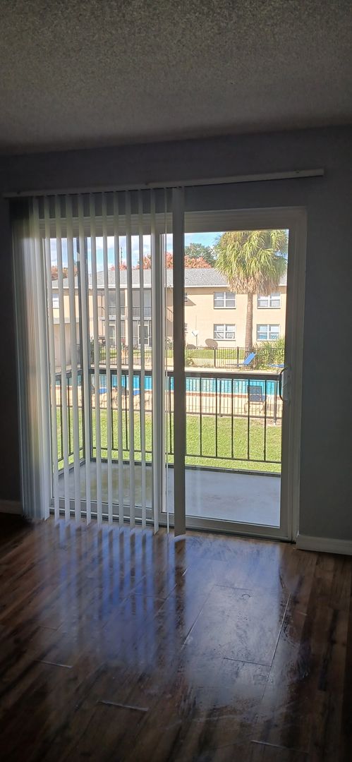 Conway Club Apartments