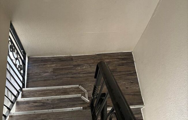 1 bed, 1 bath, 725 sqft, $1,300, Unit 1001