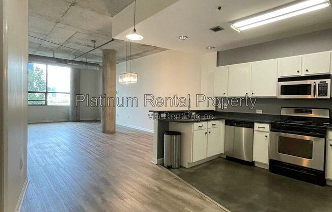 115 W PEACHTREE PL