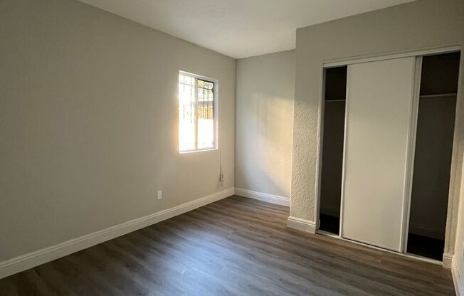 2 beds, 1 bath, $2,400, Unit 03