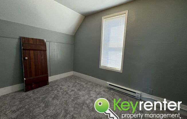 3 beds, 1 bath, $2,450