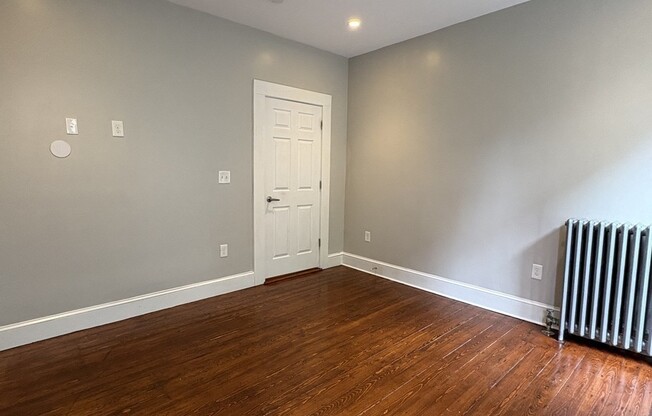 3 beds, 2 baths, 1,372 sqft, $3,700, Unit 1