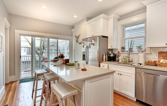 10 TICKNOR ST