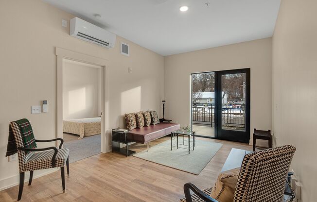1 bed, 1 bath, 579 sqft, $1,350, Unit 13
