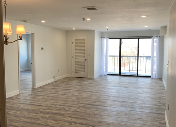 2 beds, 2 baths, 1,206 sqft, $2,900, Unit 505