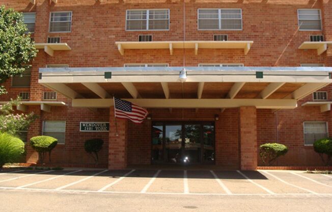 Studio, 1 bath, $590, Unit 218