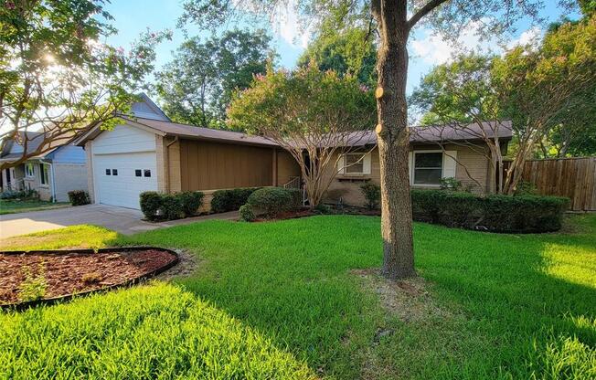 412 MALDEN DR
