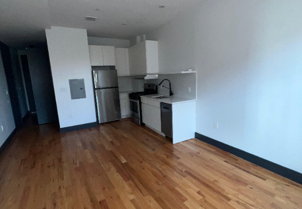 568 COMMUNIPAW AVE