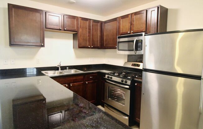 2 beds, 2 baths, 1,034 sqft, $2,995, Unit 505