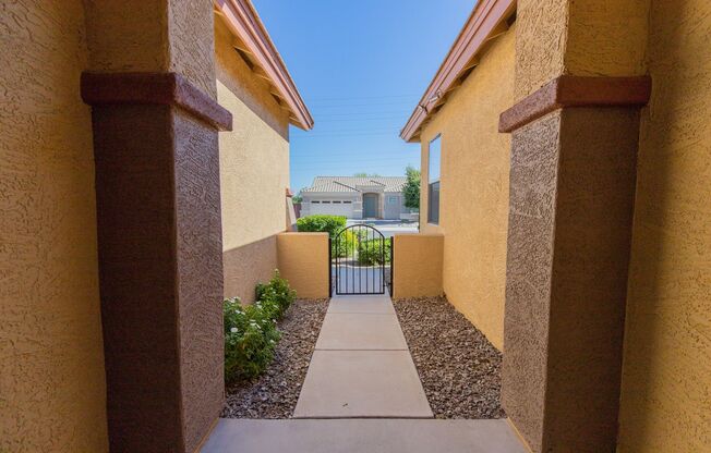 Beautiful 4 bed 2 bath home in Chandler!