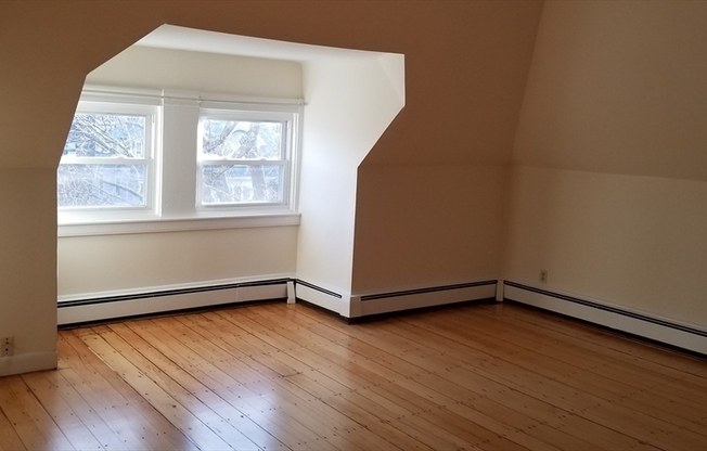 89 ENGLEWOOD AVE