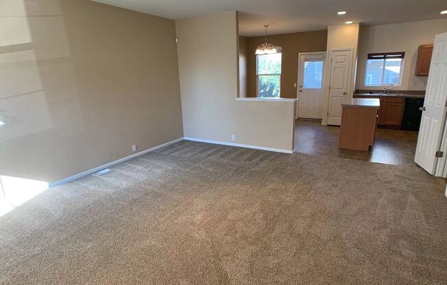 Great 2 Story Townhome!