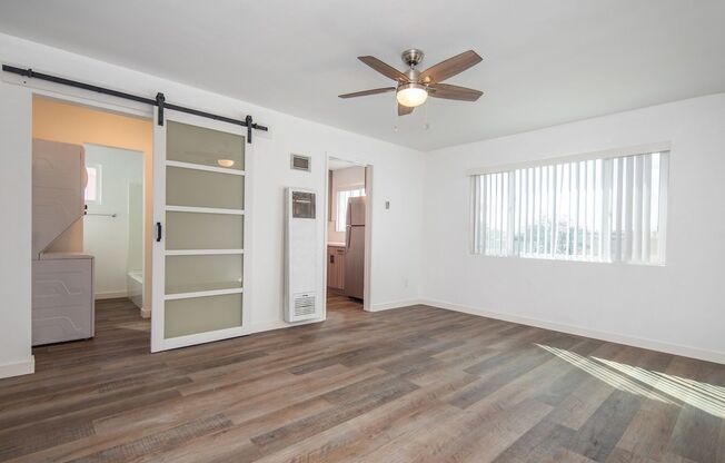 Studio, 1 bath, 340 sqft, $1,995, Unit 4