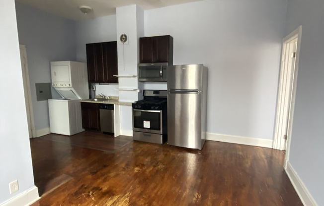 1 bed, 1 bath, 14 sqft, $995, Unit Unit 3R