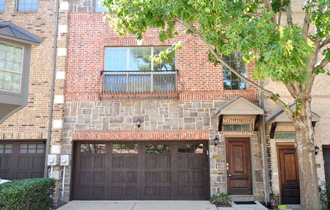 Fantastic 3-story Townhome near DFW Airport!