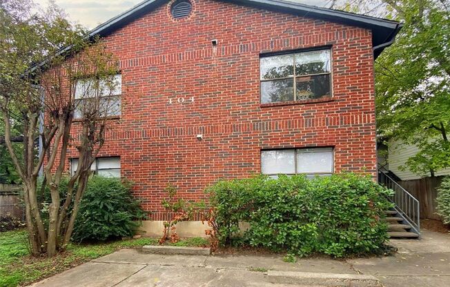 Kenniston Drive, 404