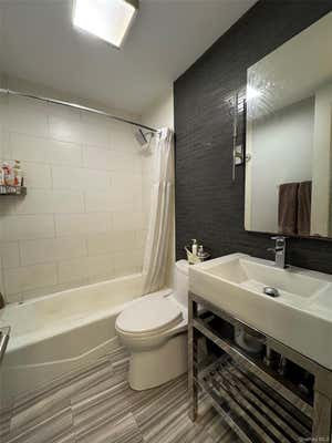 2 beds, 2 baths, 984 sqft, $7,500, Unit 11F