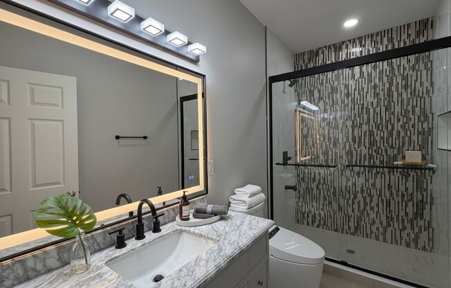 Beautiful 3 Bed/3 Bath Corner-Lot Home in Manadrin -  Fenced-in Backyard, Garage, Bonus Room, Resort-Style Amenities!