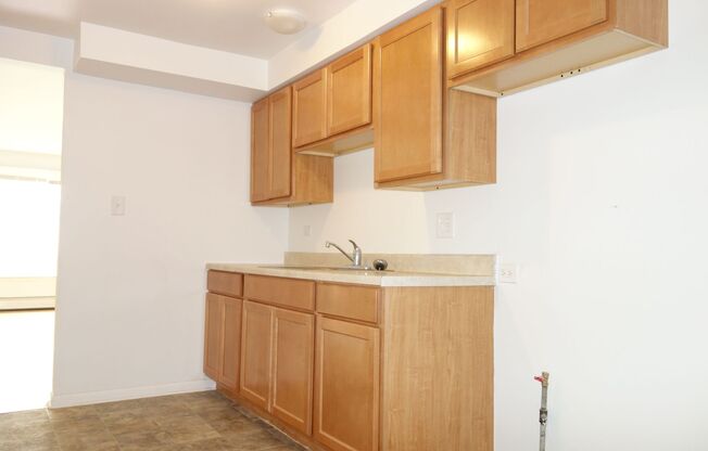 14133 S School