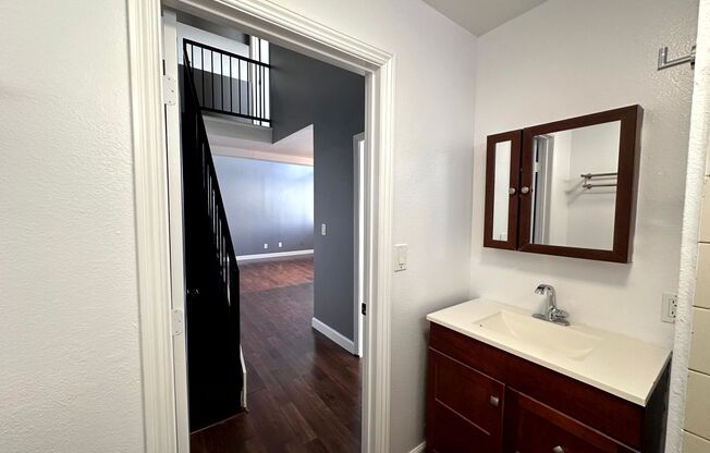 2 beds, 1 bath, $2,195, Unit 4