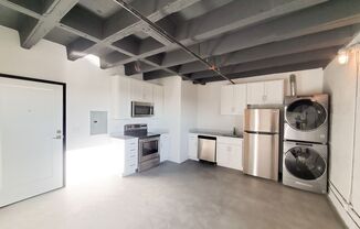 Studio, 1 bath, 440 sqft, $895, Unit C305