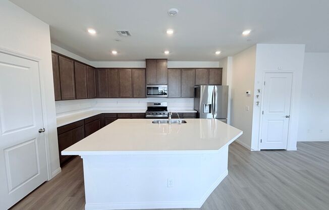 Summerlin West Like new Townhome