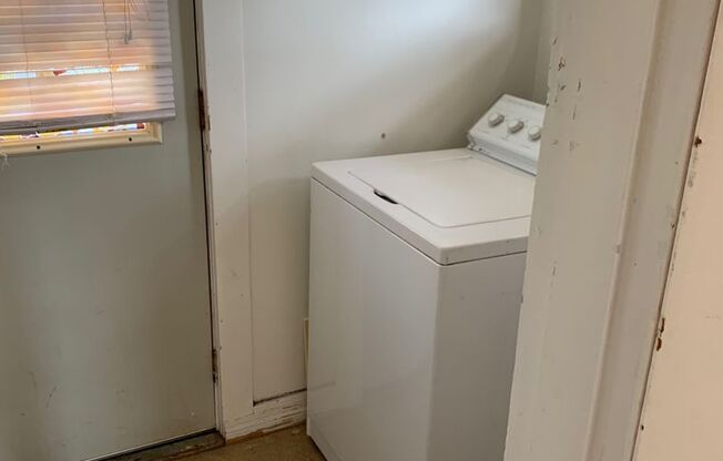 1 bed, 1 bath, $1,500, Unit 1/2