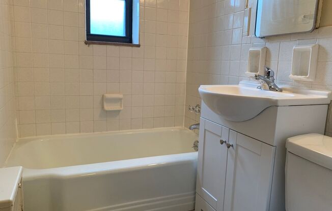 1 bed, 1 bath, 600 sqft, $1,239, Unit 5627 Rippey St. #B3