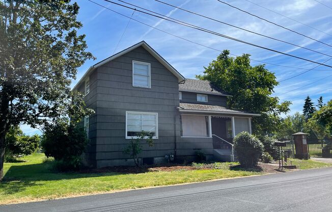 4br/2.5ba House with huge yard and off street parking