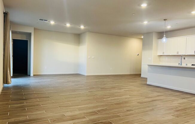 Beautiful 4 bed/2 bath Meritage Home in Elk Grove 95757