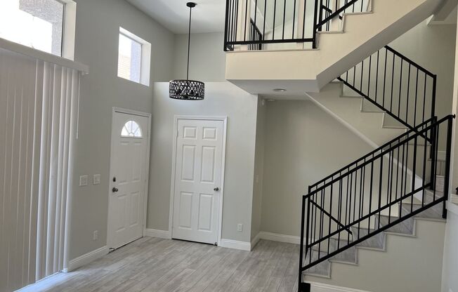 Spacious-Bright 3 Bedroom 2.5 Two story Bathroom Condo