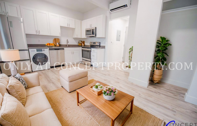 Studio, 1 bath, 251 sqft, $1,025, Unit 4D